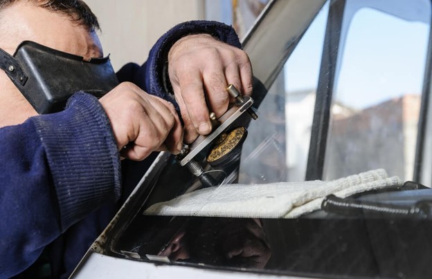 Mobile Windscreen Repair Services in Melbourne